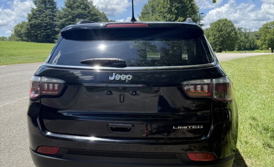 2018 JEEP Compass Limited           <a href='http://www.carfax.com/VehicleHistory/p/Report.cfx?partner=DVW_1&vin=3C4NJCCB9JT487155'><img src='http://www.carfaxonline.com/assets/subscriber/carfax_free_button.gif' width='120' height='49' border='0'></a>