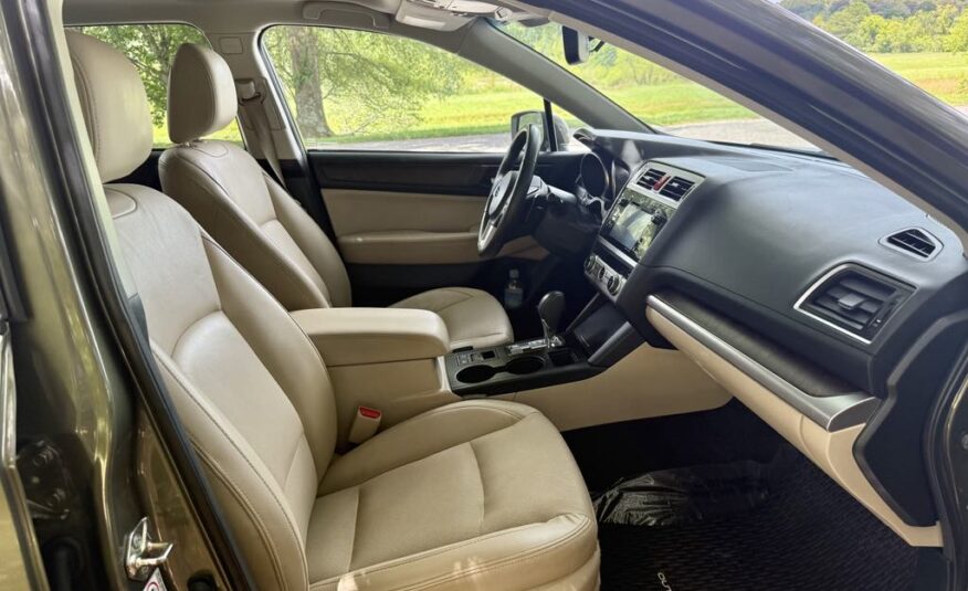 2015 Subaru Outback 2.5i Limited      <a href='http://www.carfax.com/VehicleHistory/p/Report.cfx?partner=DVW_1&vin=4S4BSBNC9F3286306'><img src='http://www.carfaxonline.com/assets/subscriber/carfax_free_button.gif' width='120' height='49' border='0'></a>