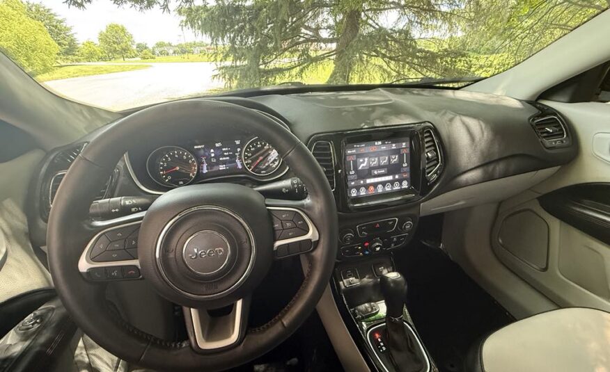 2018 JEEP Compass Limited           <a href='http://www.carfax.com/VehicleHistory/p/Report.cfx?partner=DVW_1&vin=3C4NJCCB9JT487155'><img src='http://www.carfaxonline.com/assets/subscriber/carfax_free_button.gif' width='120' height='49' border='0'></a>