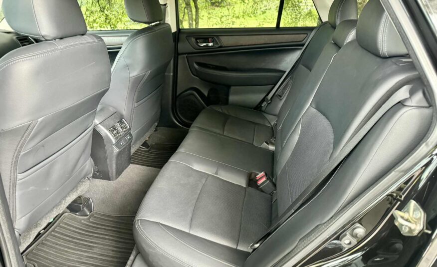 2016 Subaru Outback 2.5i Limited   <a href='http://www.carfax.com/VehicleHistory/p/Report.cfx?partner=DVW_1&vin=4S4BSBNC9G3339815'><img src='http://www.carfaxonline.com/assets/subscriber/carfax_free_button.gif' width='120' height='49' border='0'></a>