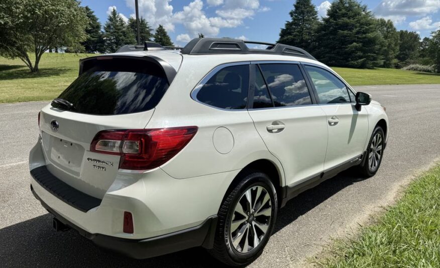 2016 Subaru Outback 3.6r Limited  <a href='http://www.carfax.com/VehicleHistory/p/Report.cfx?partner=DVW_1&vin=4S4BSENC5G3288153'><img src='http://www.carfaxonline.com/assets/subscriber/carfax_free_button.gif' width='120' height='49' border='0'></a>