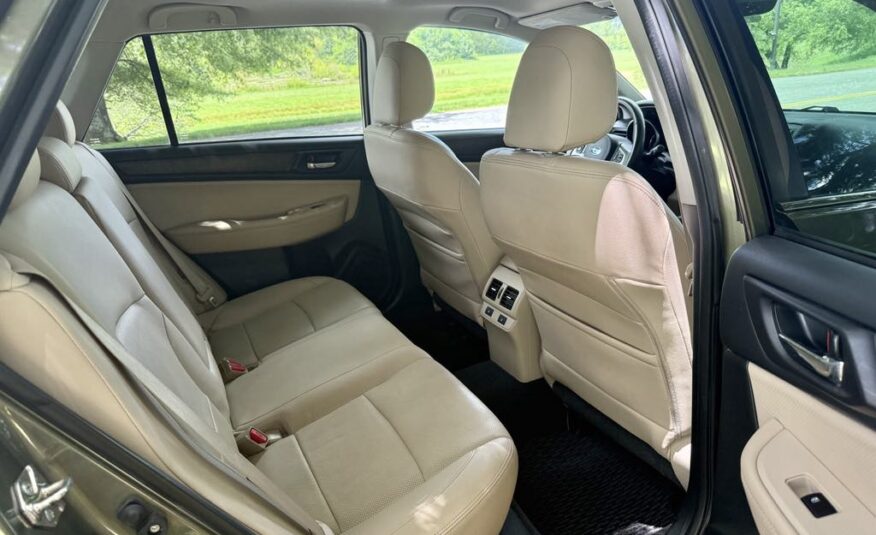 2015 Subaru Outback 2.5i Limited      <a href='http://www.carfax.com/VehicleHistory/p/Report.cfx?partner=DVW_1&vin=4S4BSBNC9F3286306'><img src='http://www.carfaxonline.com/assets/subscriber/carfax_free_button.gif' width='120' height='49' border='0'></a>