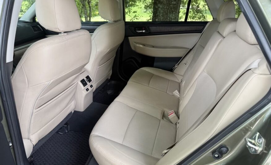 2015 Subaru Outback 2.5i Limited      <a href='http://www.carfax.com/VehicleHistory/p/Report.cfx?partner=DVW_1&vin=4S4BSBNC9F3286306'><img src='http://www.carfaxonline.com/assets/subscriber/carfax_free_button.gif' width='120' height='49' border='0'></a>