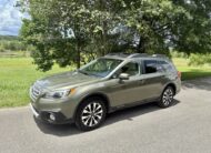 2015 Subaru Outback 2.5i Limited      <a href='http://www.carfax.com/VehicleHistory/p/Report.cfx?partner=DVW_1&vin=4S4BSBNC9F3286306'><img src='http://www.carfaxonline.com/assets/subscriber/carfax_free_button.gif' width='120' height='49' border='0'></a>