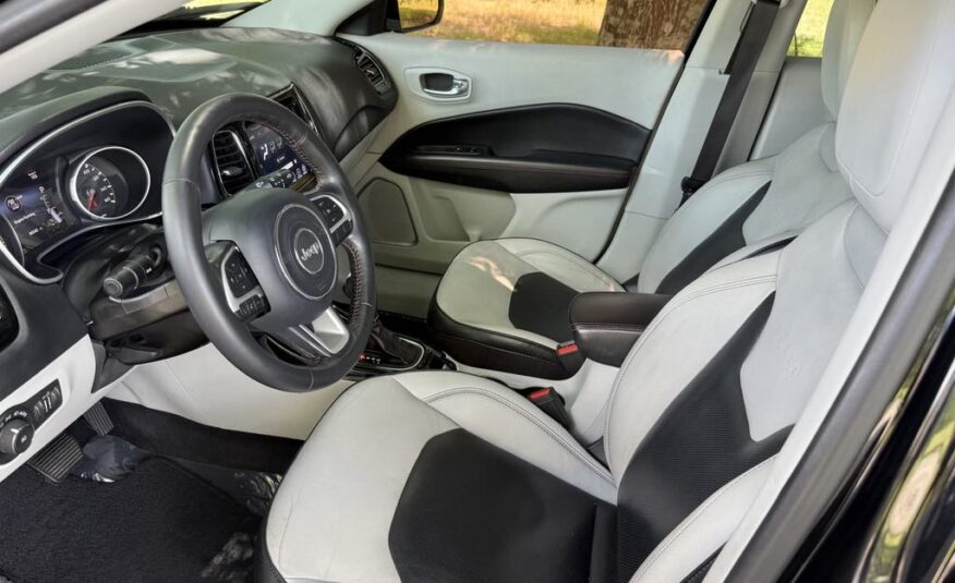2018 JEEP Compass Limited           <a href='http://www.carfax.com/VehicleHistory/p/Report.cfx?partner=DVW_1&vin=3C4NJCCB9JT487155'><img src='http://www.carfaxonline.com/assets/subscriber/carfax_free_button.gif' width='120' height='49' border='0'></a>