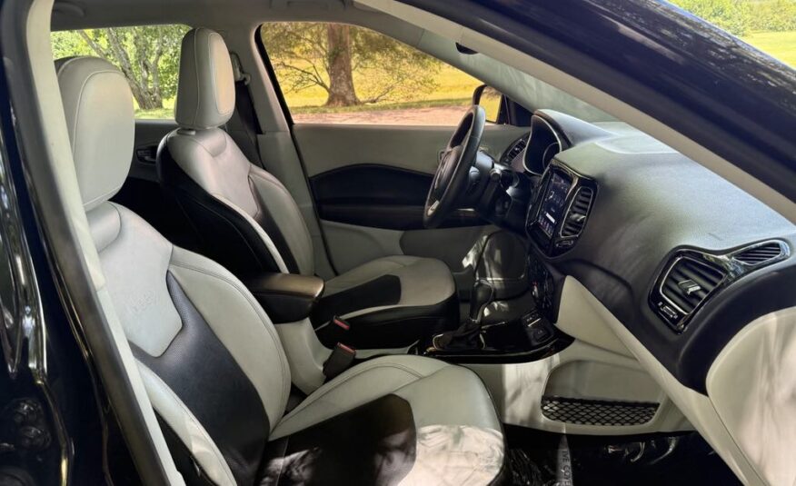 2018 JEEP Compass Limited           <a href='http://www.carfax.com/VehicleHistory/p/Report.cfx?partner=DVW_1&vin=3C4NJCCB9JT487155'><img src='http://www.carfaxonline.com/assets/subscriber/carfax_free_button.gif' width='120' height='49' border='0'></a>