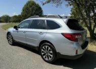 2016 Subaru Outback 2.5i Limited   <a href='http://www.carfax.com/VehicleHistory/p/Report.cfx?partner=DVW_1&vin=4S4BSANC2G3276342'><img src='http://www.carfaxonline.com/assets/subscriber/carfax_free_button.gif' width='120' height='49' border='0'></a>