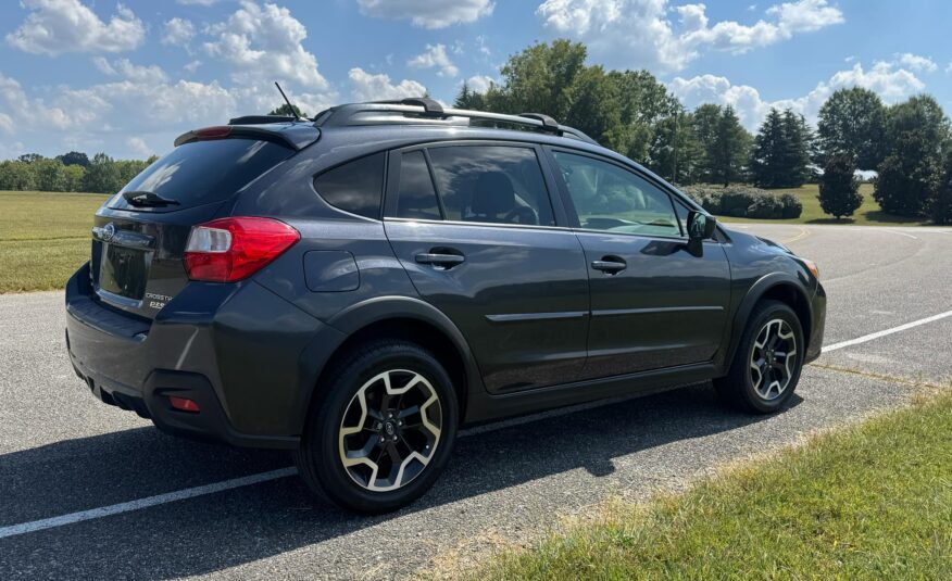 2016 Subaru Crosstrek 2.0i Premium     <a href='http://www.carfax.com/VehicleHistory/p/Report.cfx?partner=DVW_1&vin=JF2GPABC7G8297983'><img src='http://www.carfaxonline.com/assets/subscriber/carfax_free_button.gif' width='120' height='49' border='0'></a>