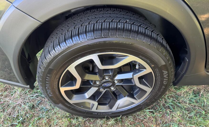 2016 Subaru Crosstrek 2.0i Premium     <a href='http://www.carfax.com/VehicleHistory/p/Report.cfx?partner=DVW_1&vin=JF2GPABC7G8297983'><img src='http://www.carfaxonline.com/assets/subscriber/carfax_free_button.gif' width='120' height='49' border='0'></a>