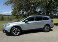 2016 Subaru Outback 2.5i Limited   <a href='http://www.carfax.com/VehicleHistory/p/Report.cfx?partner=DVW_1&vin=4S4BSANC2G3276342'><img src='http://www.carfaxonline.com/assets/subscriber/carfax_free_button.gif' width='120' height='49' border='0'></a>