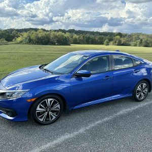 2017 Honda Civic   EX-T  <a href='http://www.carfax.com/VehicleHistory/p/Report.cfx?partner=DVW_1&vin=19XFC1F39HE007945'><img src='http://www.carfaxonline.com/assets/subscriber/carfax_free_button.gif' width='120' height='49' border='0'></a>