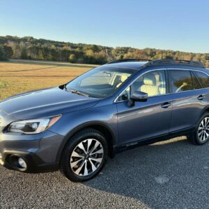 2016 Subaru Outback 2.5i Limited       <a href='http://www.carfax.com/VehicleHistory/p/Report.cfx?partner=DVW_1&vin=4S4BSBJC4G3206286'><img src='http://www.carfaxonline.com/assets/subscriber/carfax_free_button.gif' width='120' height='49' border='0'></a>