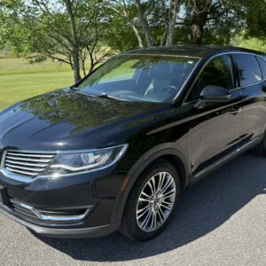 2016 Lincoln MKX AWD <a href='http://www.carfax.com/VehicleHistory/p/Report.cfx?partner=DVW_1&vin=2LMTJ8LR1GBL31634'><img src='http://www.carfaxonline.com/assets/subscriber/carfax_free_button.gif' width='120' height='49' border='0'></a>