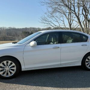 2015 Honda Accord EXL v6 <a href='http://www.carfax.com/VehicleHistory/p/Report.cfx?partner=DVW_1&vin=1HGCR3F89FA007132'><img src='http://www.carfaxonline.com/assets/subscriber/carfax_free_button.gif' width='120' height='49' border='0'></a>