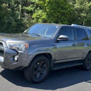 2015 Toyota 4Runner SR5  <a href='http://www.carfax.com/VehicleHistory/p/Report.cfx?partner=DVW_1&vin=JTEZU5JR0F5085239'><img src='http://www.carfaxonline.com/assets/subscriber/carfax_free_button.gif' width='120' height='49' border='0'></a>