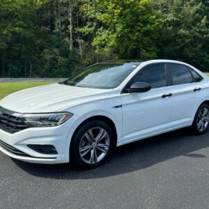 2019 Volkswagen Jetta R-Line <a href='http://www.carfax.com/VehicleHistory/p/Report.cfx?partner=DVW_1&vin=3VWC57BU6KM077766'><img src='http://www.carfaxonline.com/assets/subscriber/carfax_free_button.gif' width='120' height='49' border='0'></a>